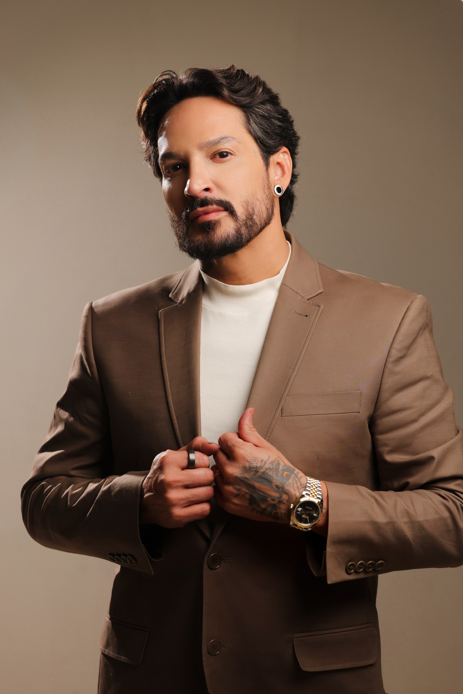 Robson Souza, hairstylist e líder do movimento Cabeleireiros Dignos